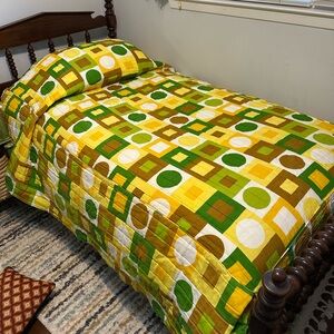 Vintage Geometric Patterned in Green and Yellow Twin Bed Spread #1